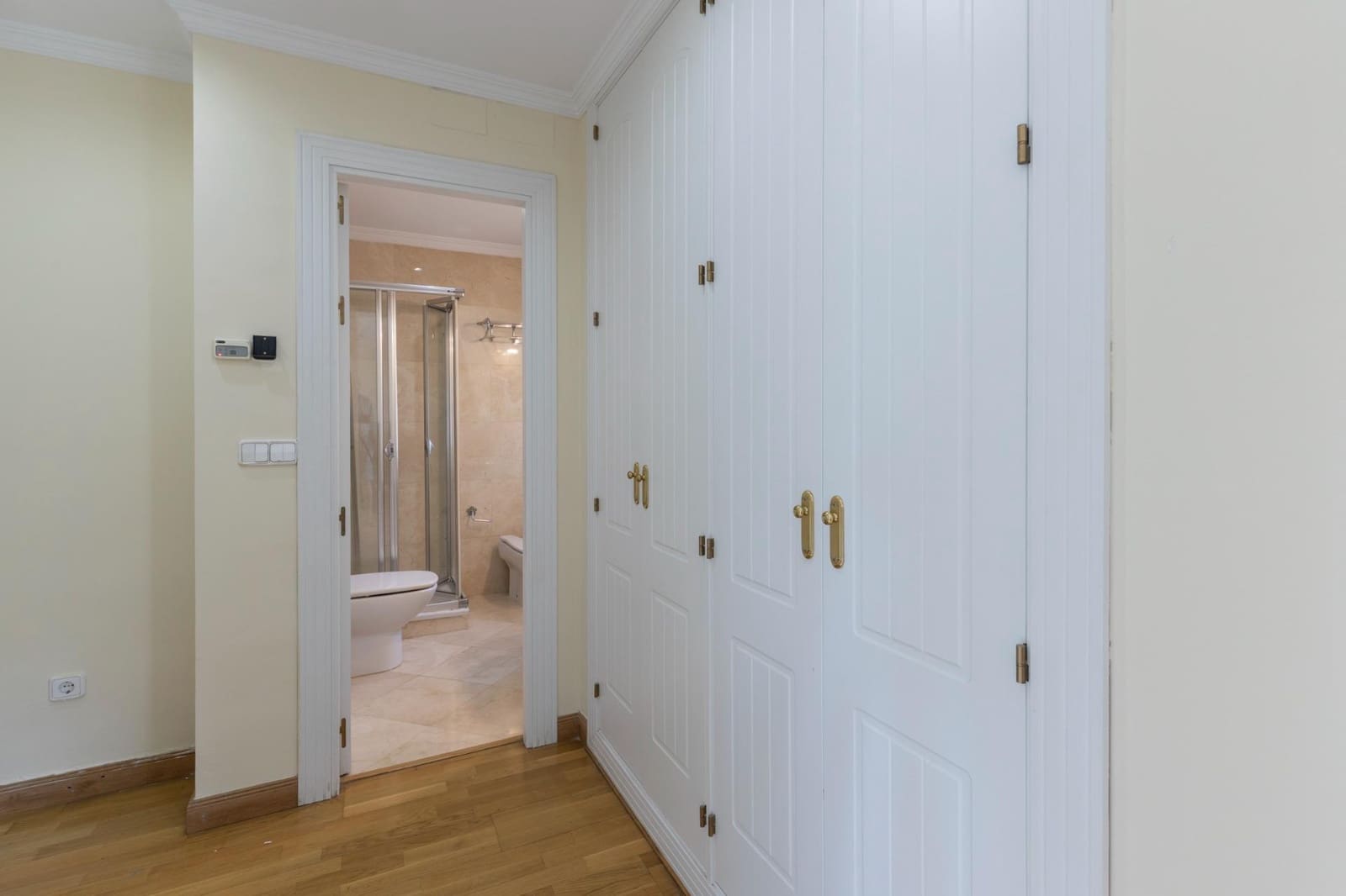 Adosado de 4 habitaciones en Granada ciudad en venta con piscina garaje - 565.000 € (Ref: 9141779)