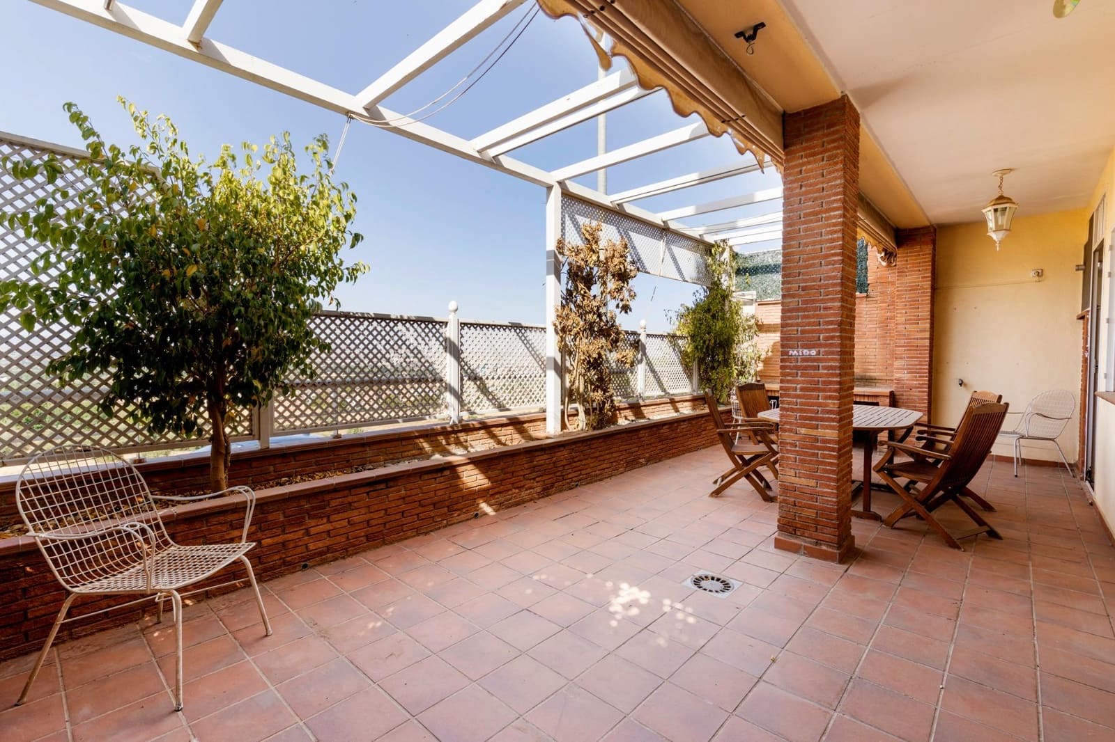 Adosado de 4 habitaciones en Granada ciudad en venta con piscina garaje - 565.000 € (Ref: 9141779)