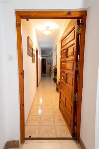3 bedroom Flat for sale in Antequera with garage - € 130,000 (Ref: 9141780)