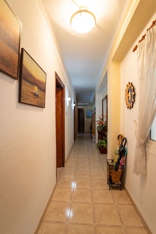 3 bedroom Flat for sale in Antequera with garage - € 130,000 (Ref: 9141780)