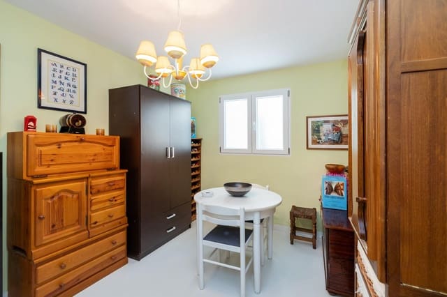 4 sypialnia Willa na sprzedaż w Pinos Genil z basenem - 420 000 € (Ref: 9143149)