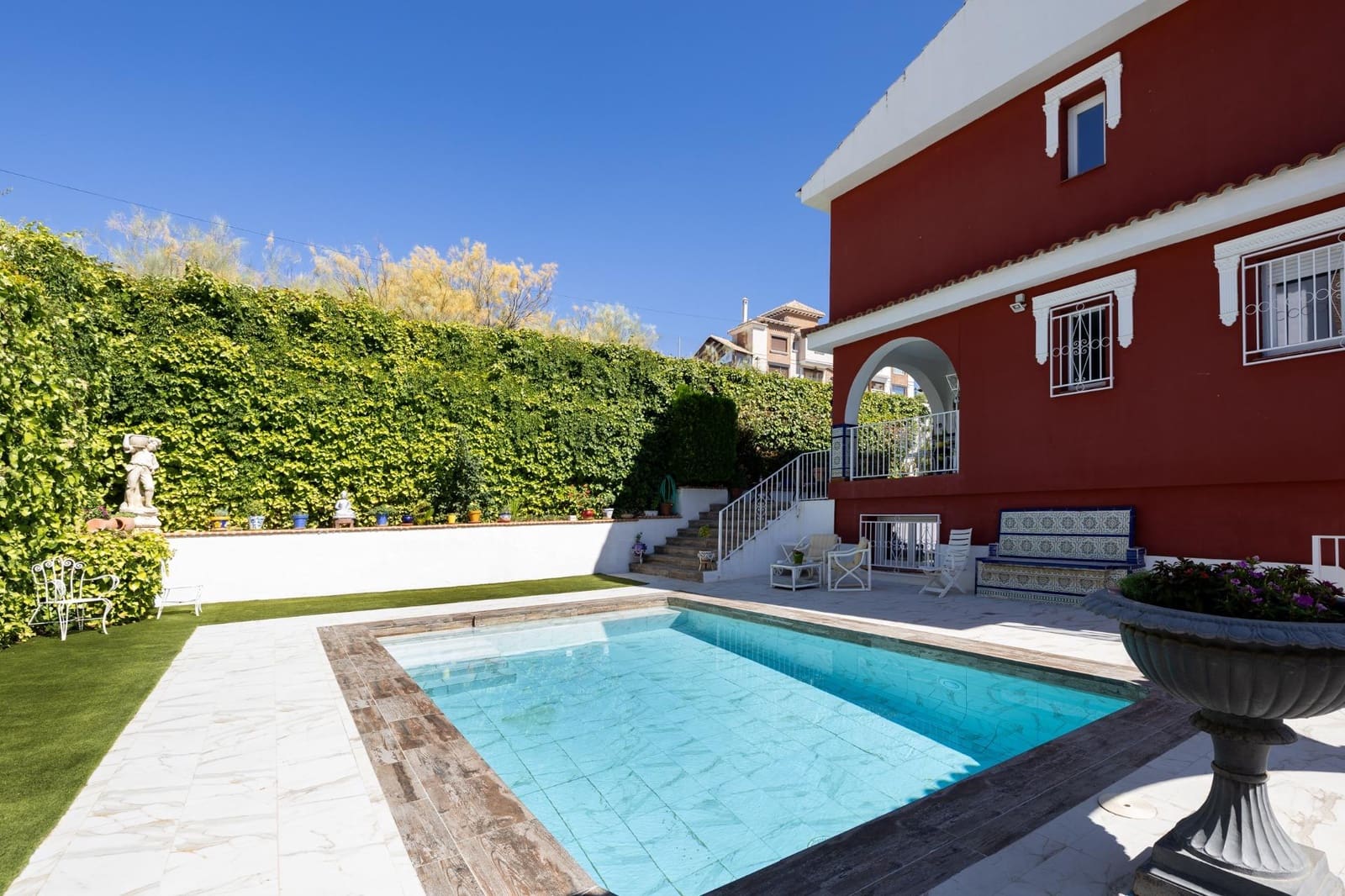 4 sypialnia Willa na sprzedaż w Pinos Genil z basenem - 420 000 € (Ref: 9143149)