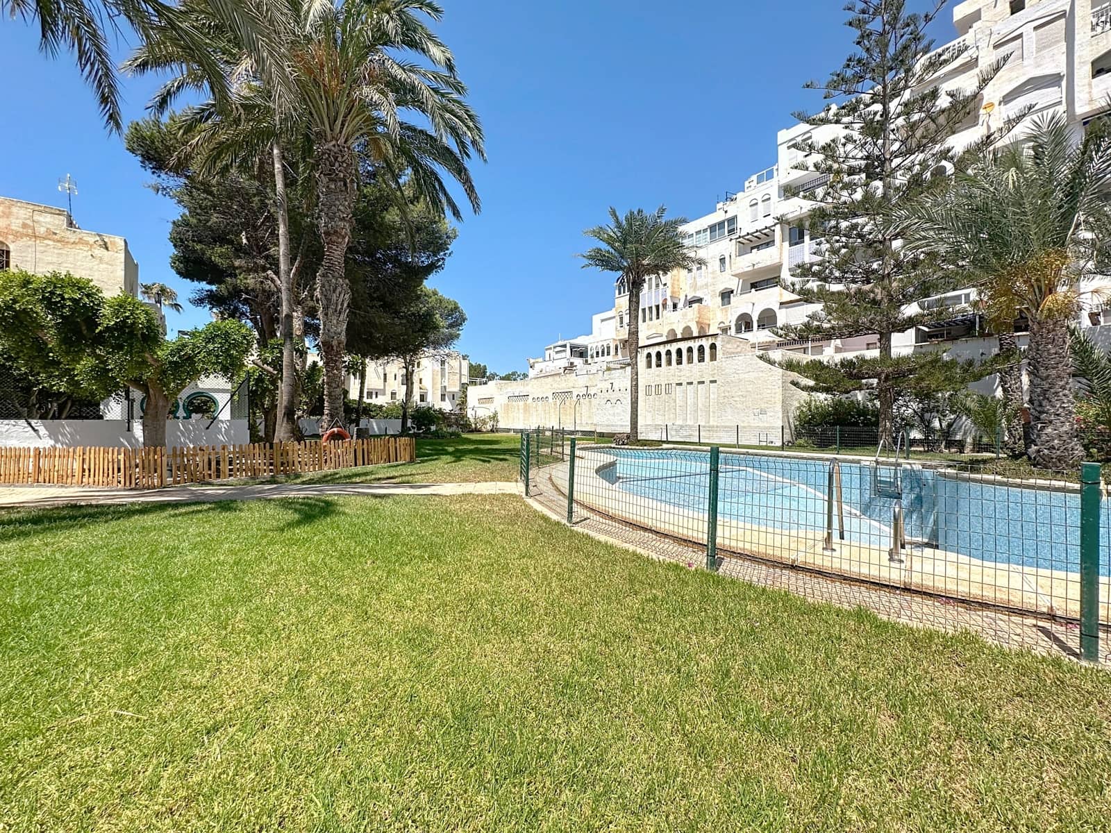 1 quarto Apartamento para venda em Roquetas de Mar com piscina - 195 000 € (Ref: 9147382)