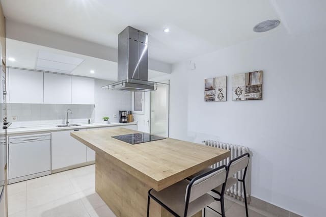 3 soveværelse Lejlighed til salg i Centro, Granada by - € 615.000 (Ref: 9149524)