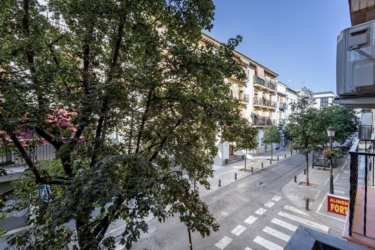 3 slaapkamer Flat te koop in Granada stad met garage - € 395.000 (Ref: 9152413)