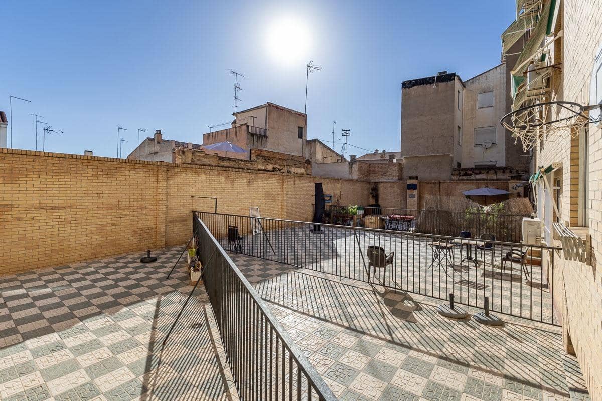 3 slaapkamer Flat te koop in Granada stad met garage - € 395.000 (Ref: 9152413)