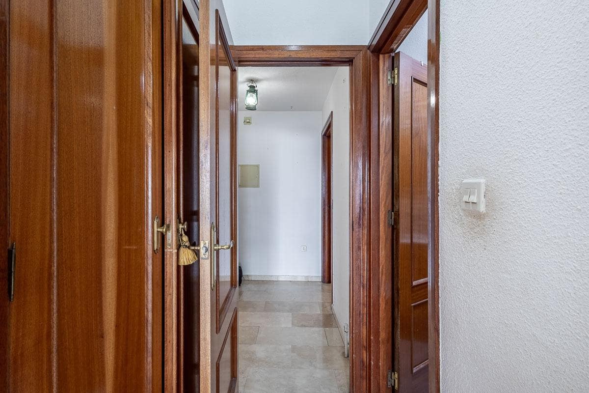 3 slaapkamer Flat te koop in Granada stad met garage - € 395.000 (Ref: 9152413)