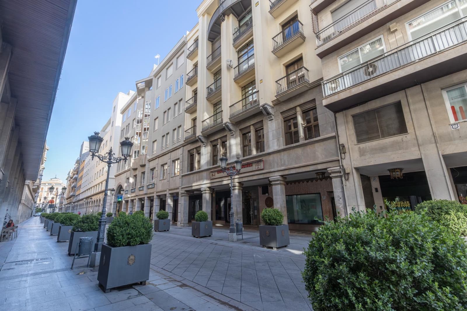 Flat te koop in Granada stad - € 1.350.000 (Ref: 9154303)
