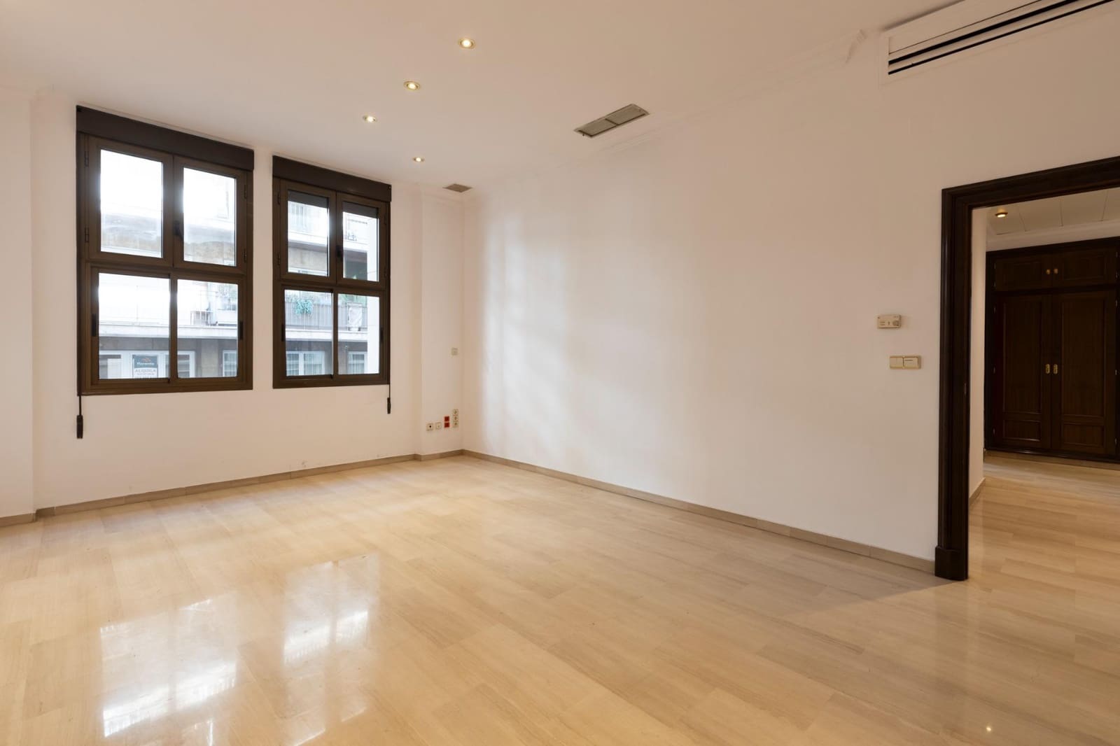 Flat te koop in Granada stad - € 1.350.000 (Ref: 9154303)