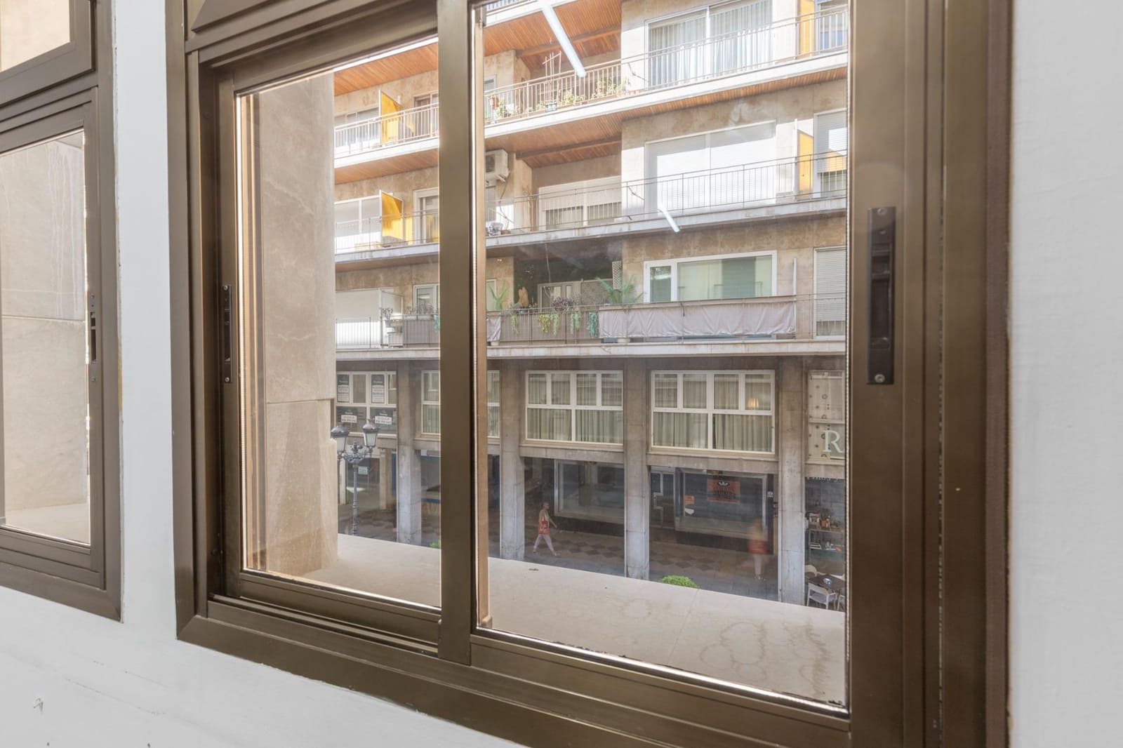 Flat te koop in Granada stad - € 1.350.000 (Ref: 9154303)