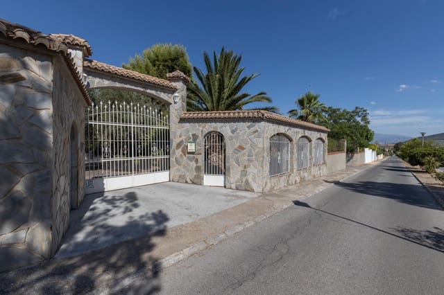 8 soverom Villa til salgs i Atarfe med svømmebasseng garasje - € 740 000 (Ref: 9159668)