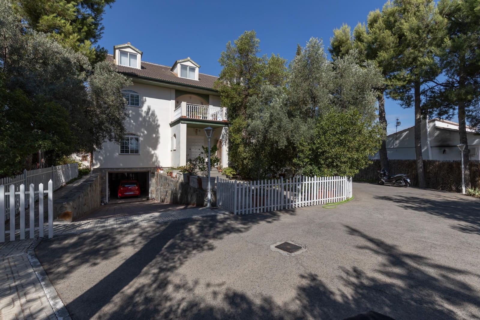 8 soveværelse Villa til salg i Atarfe med swimmingpool garage - € 740.000 (Ref: 9159668)