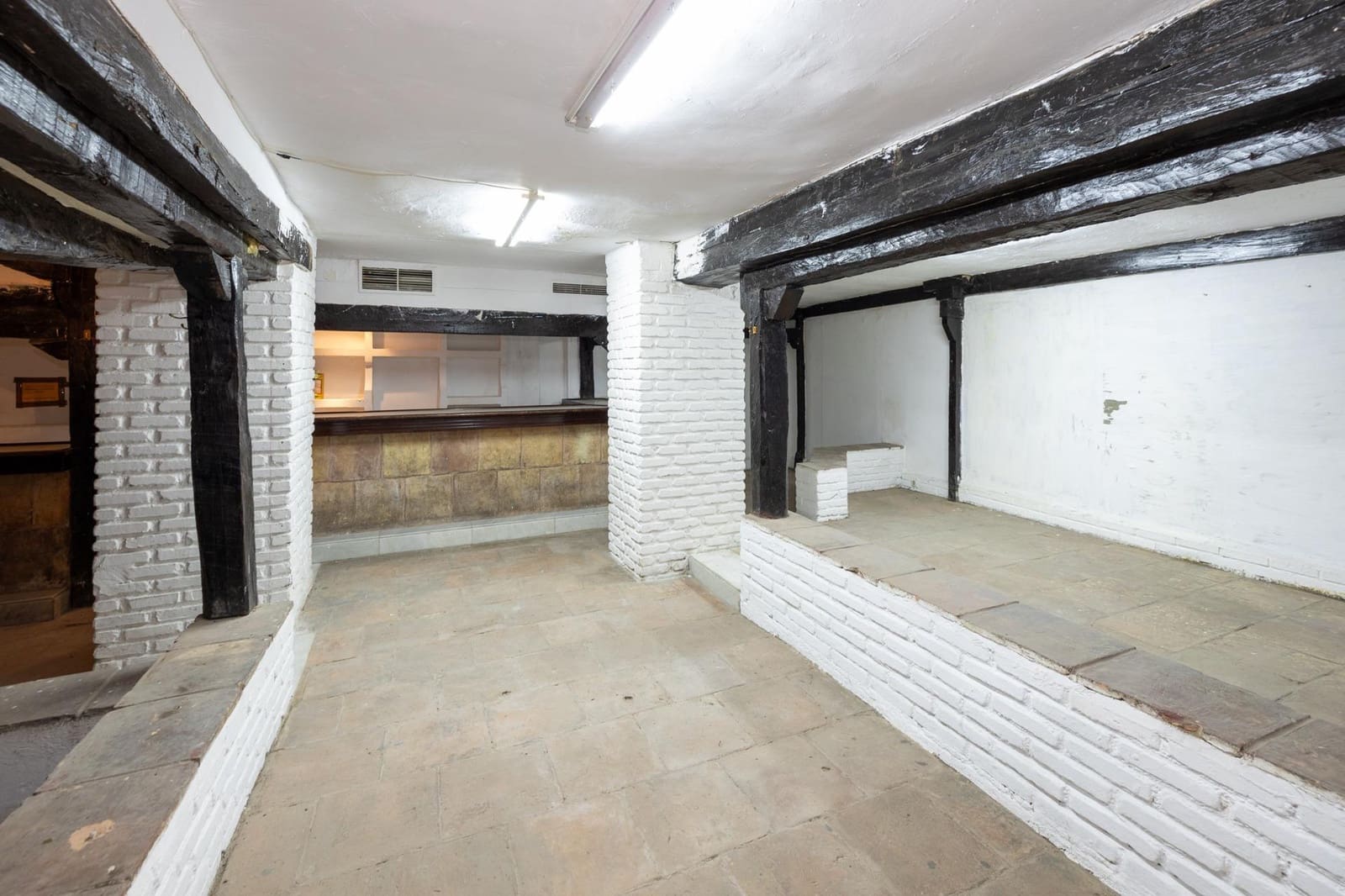 Erhverv til salg i Granada by - € 90.000 (Ref: 9159671)