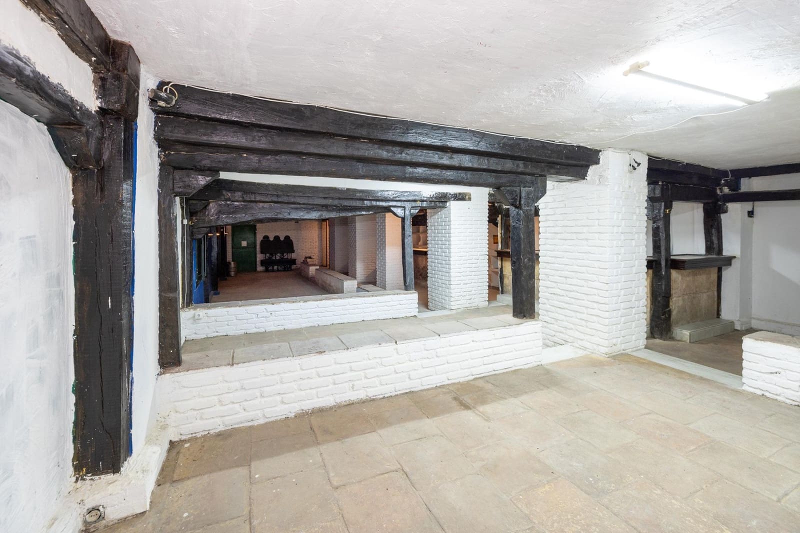 Erhverv til salg i Granada by - € 90.000 (Ref: 9159671)