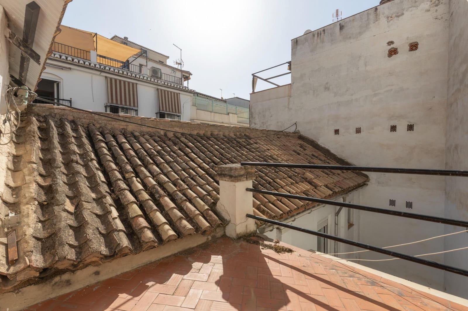 Hus til salgs i Granada by - € 950 000 (Ref: 9159672)