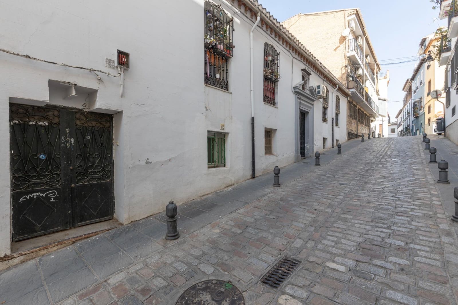 Hus til salgs i Granada by - € 950 000 (Ref: 9159672)