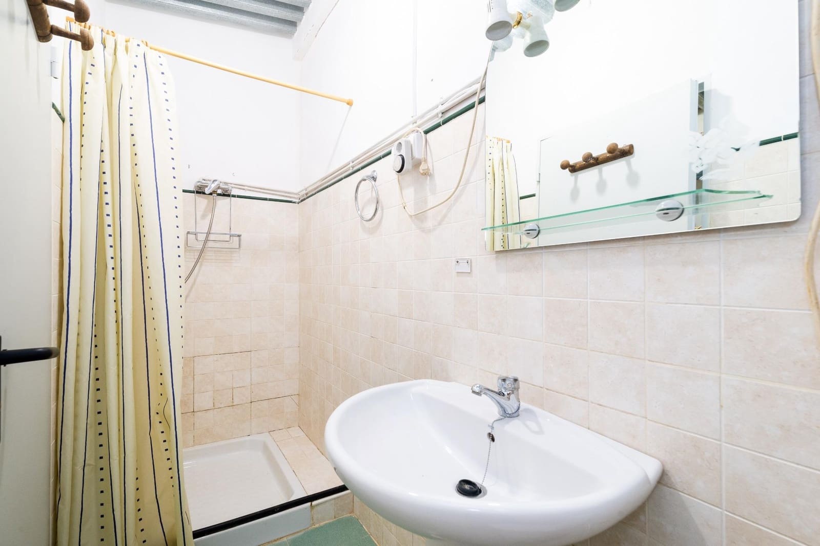 3 soveværelse Finca/Landehus til salg i Cogollos Vega - € 205.000 (Ref: 9161211)