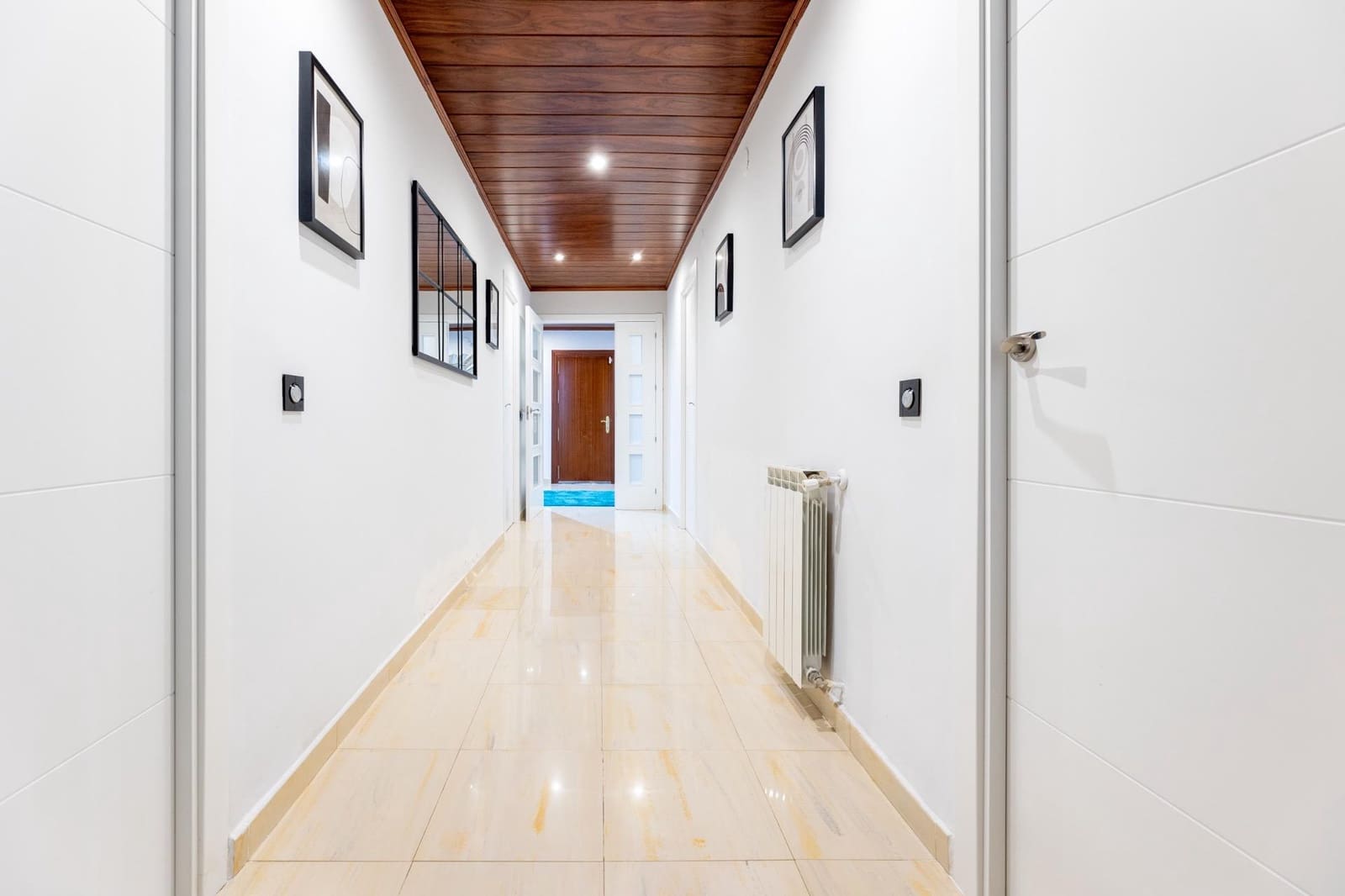 4 soveværelse Villa til salg i Gojar med swimmingpool - € 599.000 (Ref: 9162435)