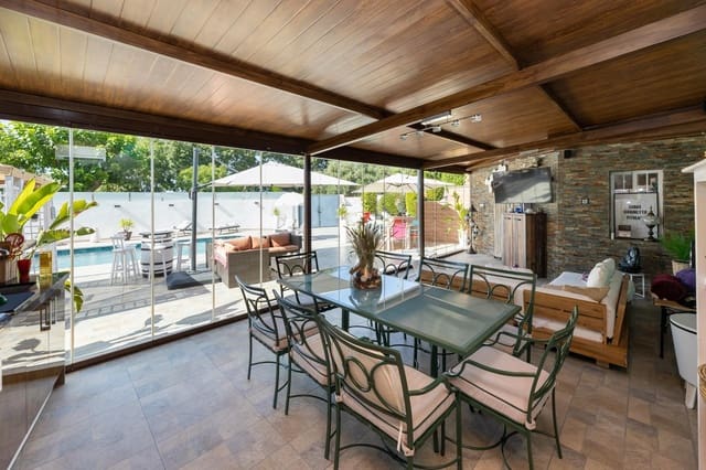 4 soveværelse Villa til salg i Gójar med swimmingpool - € 599.000 (Ref: 9162435)