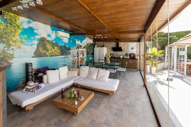 4 soveværelse Villa til salg i Gójar med swimmingpool - € 599.000 (Ref: 9162435)