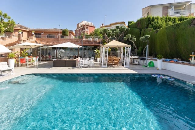 4 soveværelse Villa til salg i Gójar med swimmingpool - € 599.000 (Ref: 9162435)