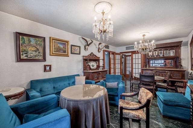 3 slaapkamer Flat te koop in Granada stad met garage - € 385.000 (Ref: 9162436)