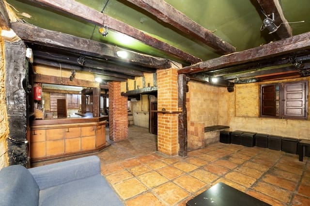 Comercial para venda em Granada cidade - 140 000 € (Ref: 9163978)