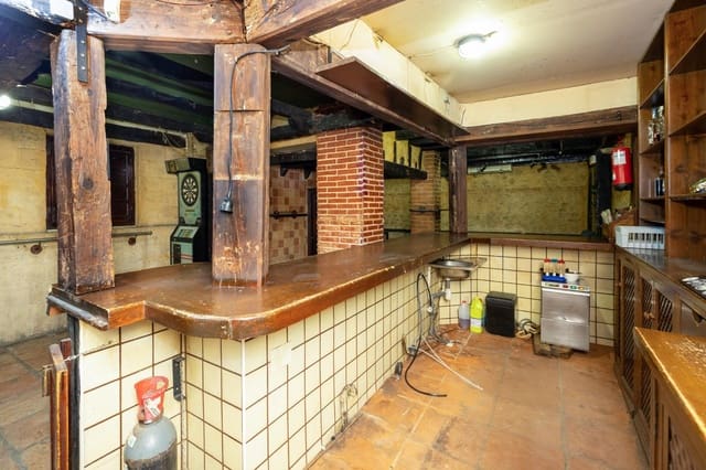 Comercial para venda em Granada cidade - 140 000 € (Ref: 9163978)