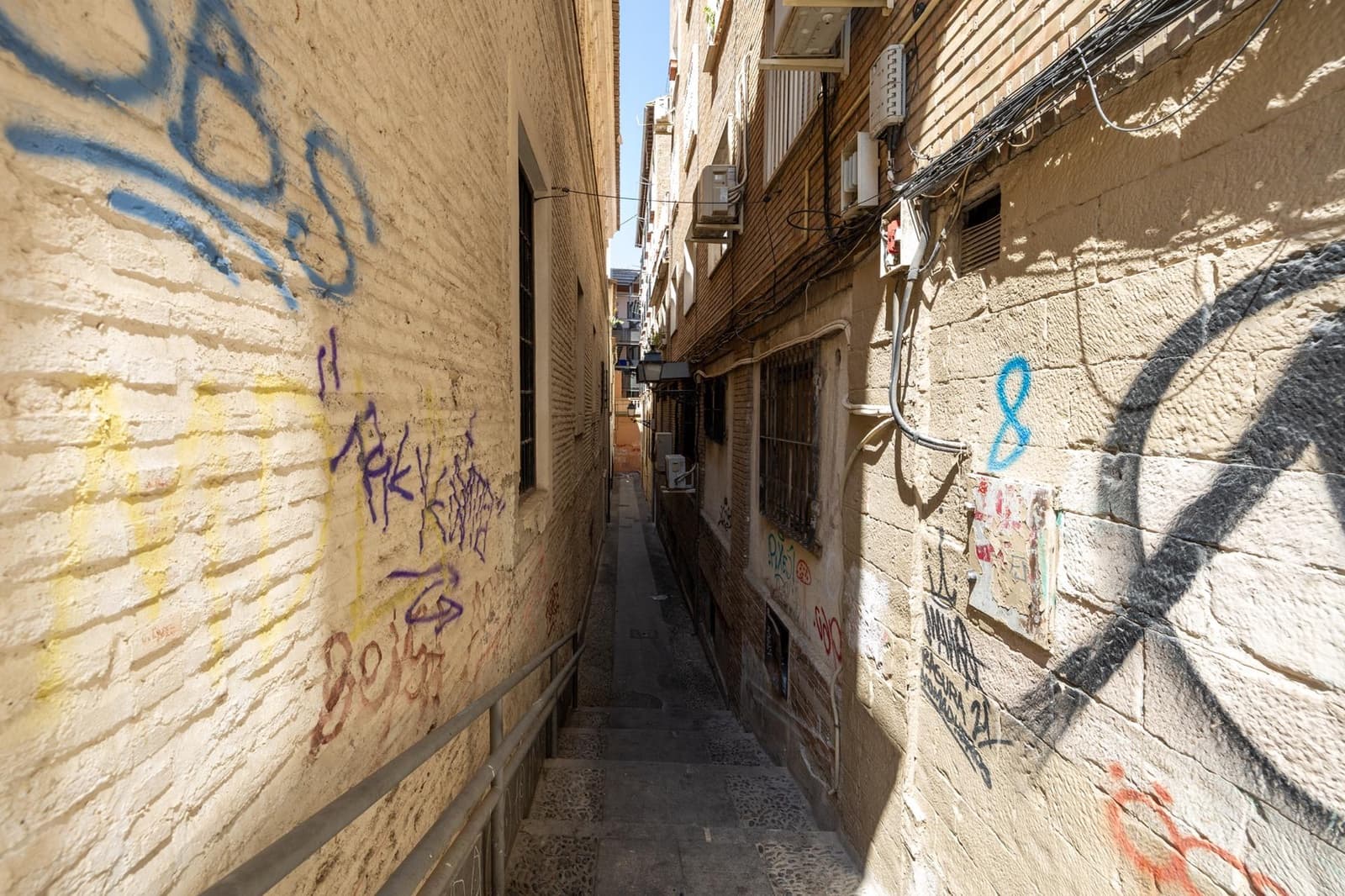 Komercyjne na sprzedaż w Miasto Grenada - 140 000 € (Ref: 9163978)