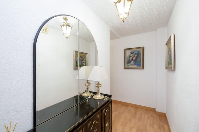 4 soverom Leilighet til salgs i Granada by - € 330 000 (Ref: 9165957)