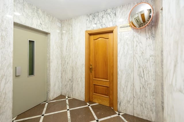 5 chambre Appartement à vendre à Grenade ville avec garage - 368 000 € (Ref: 9165958)