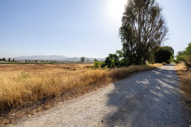 Grond te koop in Granada stad - € 220.000 (Ref: 9171739)