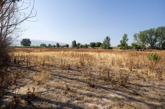 Grond te koop in Granada stad - € 220.000 (Ref: 9171739)