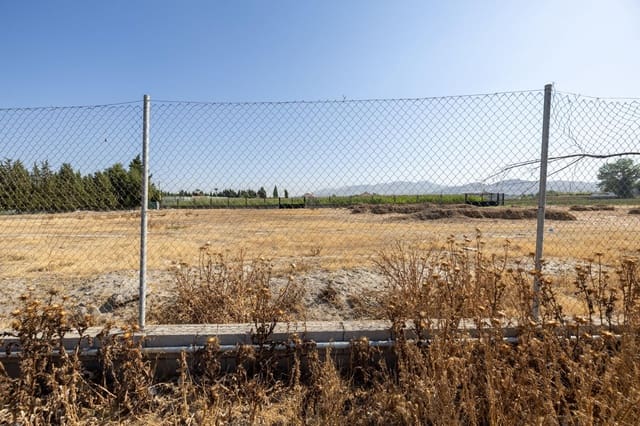 Grond te koop in Granada stad - € 220.000 (Ref: 9171739)