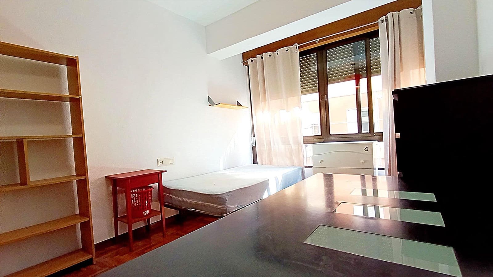 5 soveværelse Lejlighed til leje i Granada by - € 1.300 (Ref: 9174900)