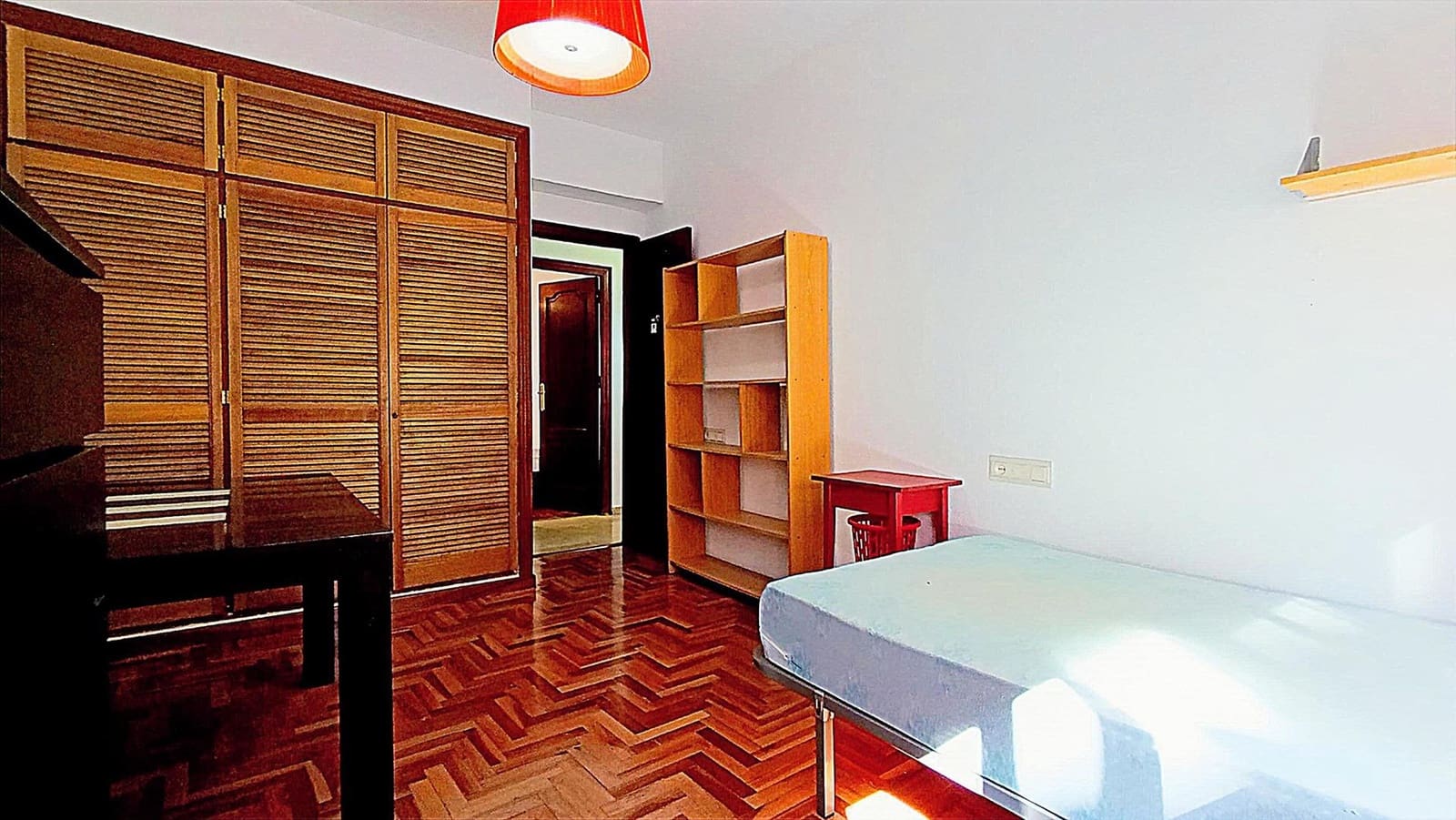 5 soveværelse Lejlighed til leje i Granada by - € 1.300 (Ref: 9174900)