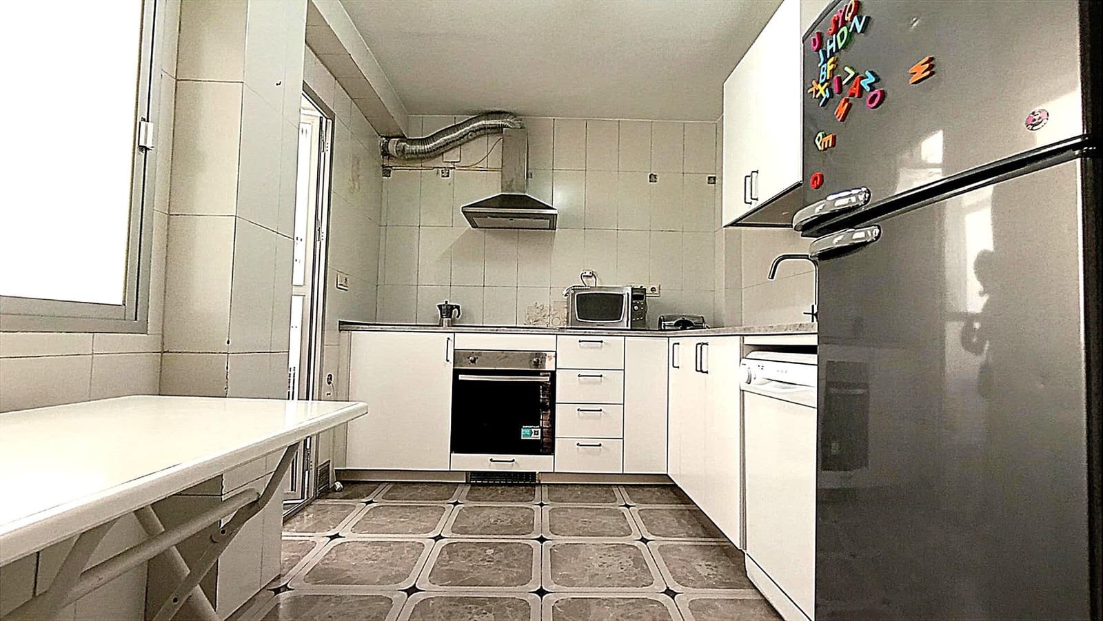 5 soveværelse Lejlighed til leje i Granada by - € 1.300 (Ref: 9174900)