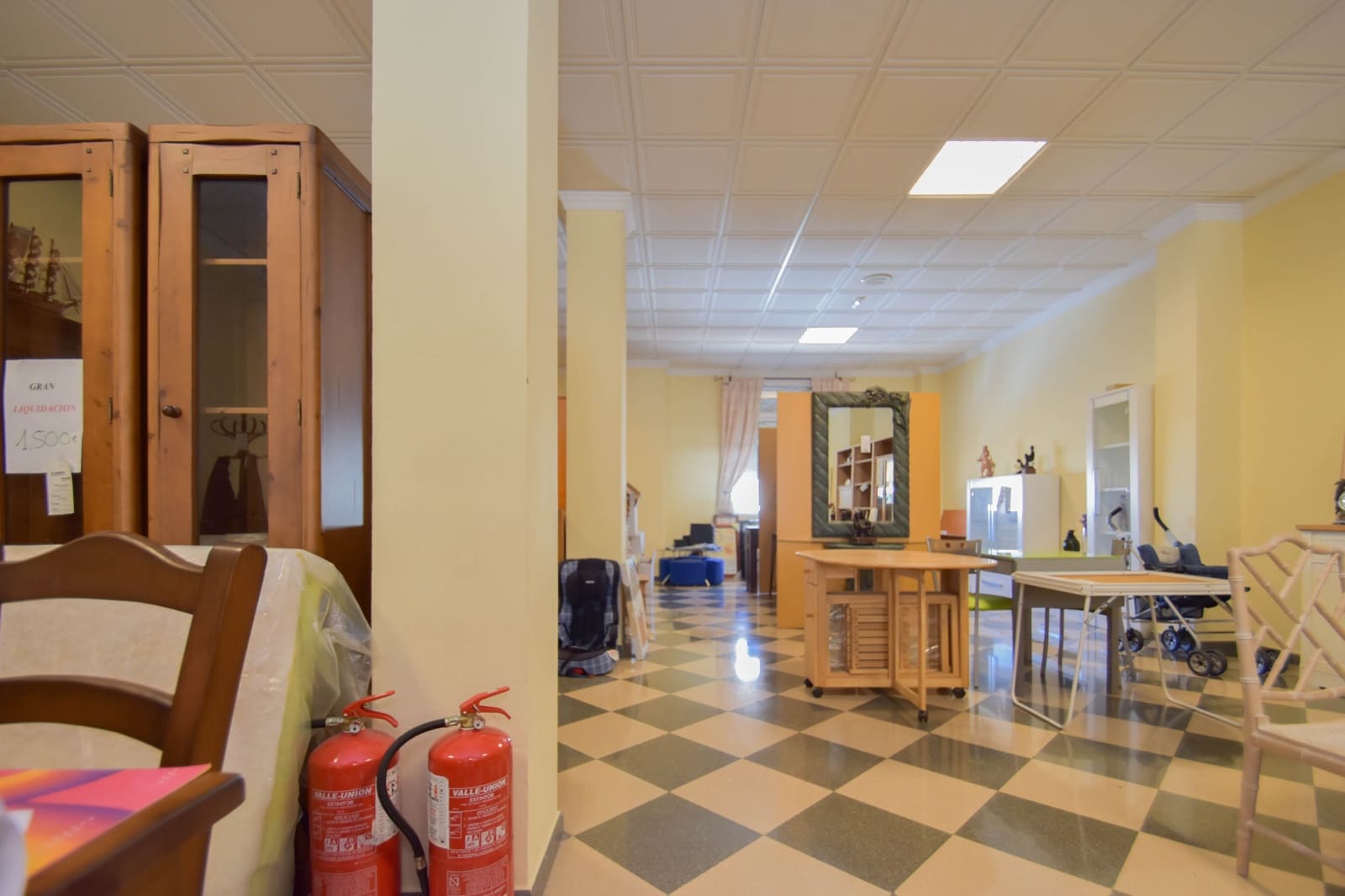 Commercieel te koop in Montefrio - € 200.000 (Ref: 9174901)