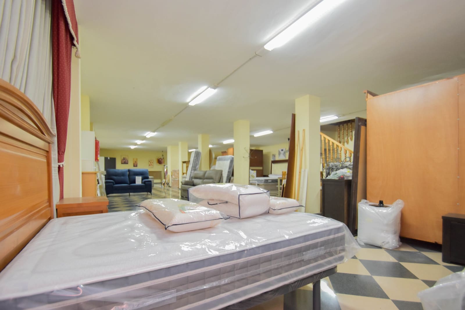 Commercieel te koop in Montefrio - € 200.000 (Ref: 9174901)