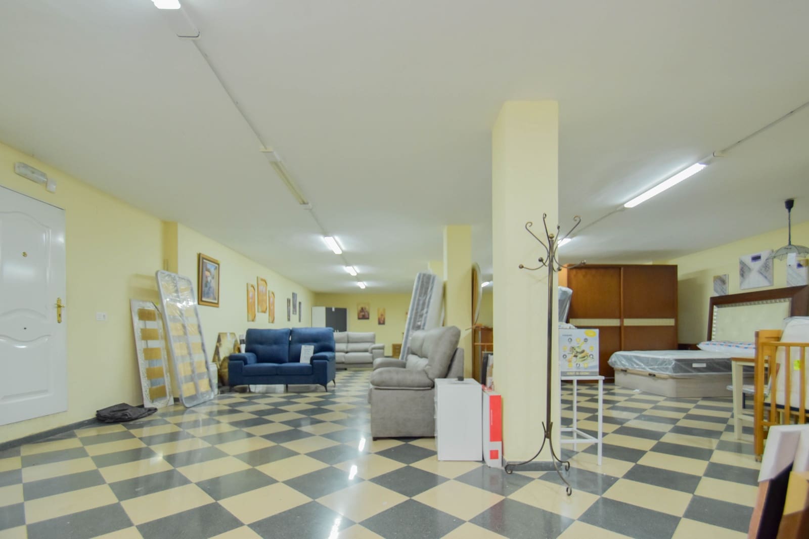 Commercieel te koop in Montefrio - € 200.000 (Ref: 9174901)