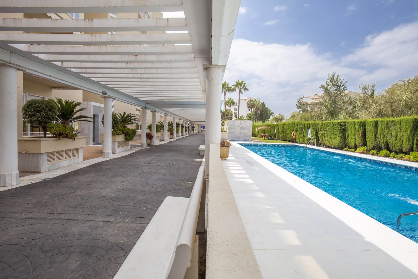 3 soveværelse Penthouse til salg i Motril med swimmingpool - € 498.000 (Ref: 9176594)
