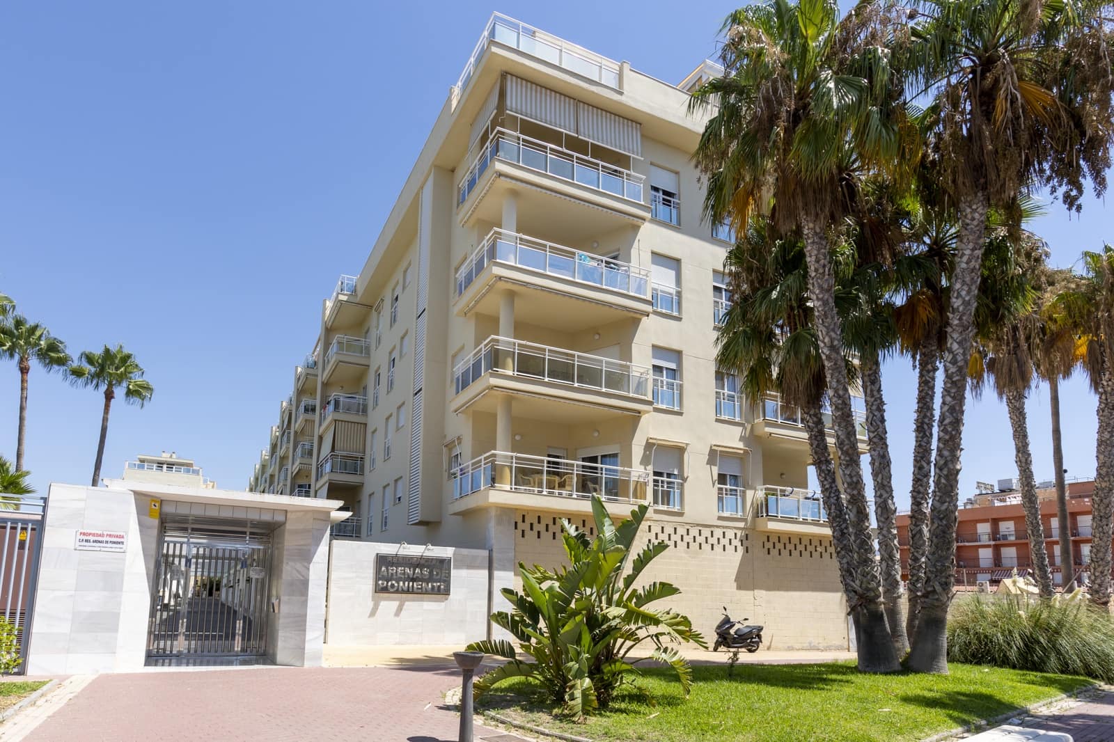 3 soveværelse Penthouse til salg i Motril med swimmingpool - € 498.000 (Ref: 9176594)