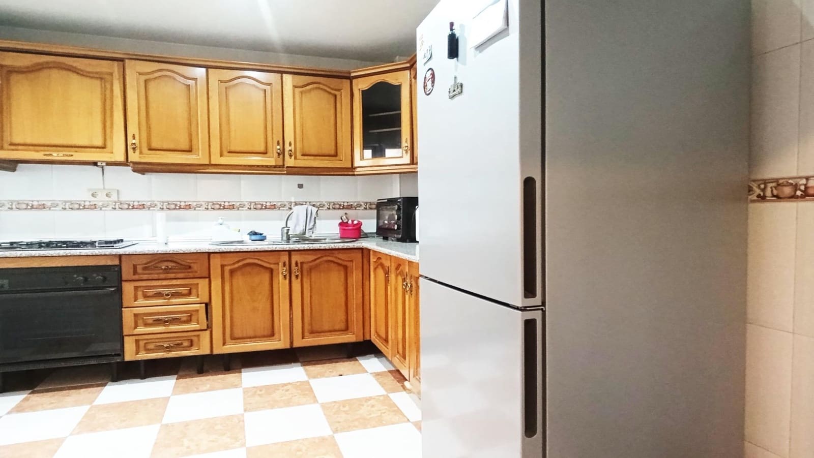 3 soveværelse Lejlighed til leje i Granada by - € 1.200 (Ref: 9181213)