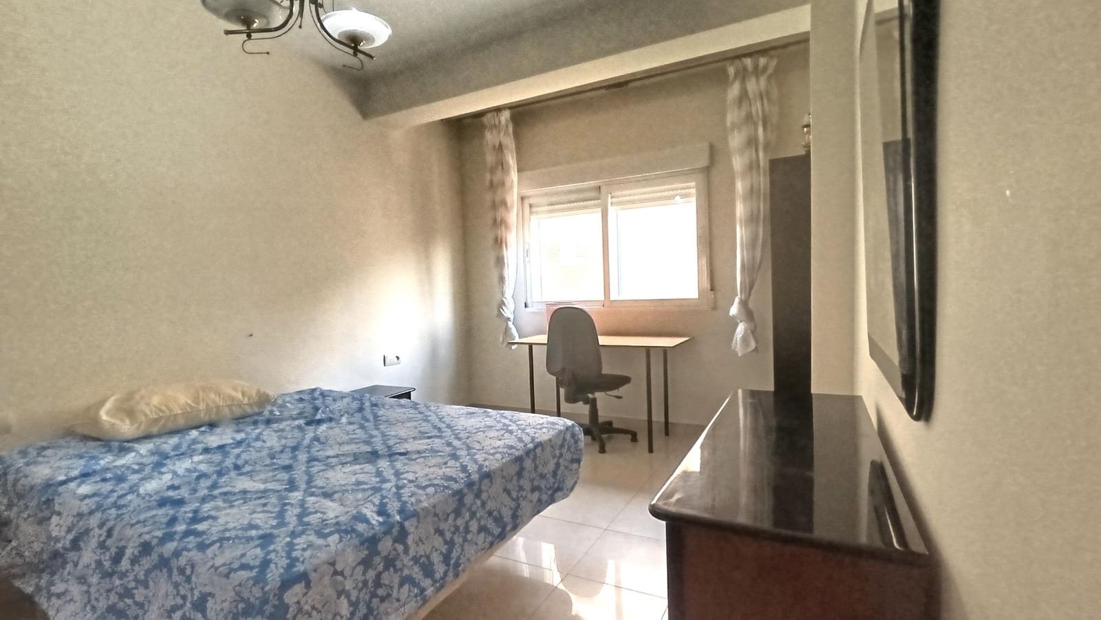 3 soveværelse Lejlighed til leje i Granada by - € 1.200 (Ref: 9181213)