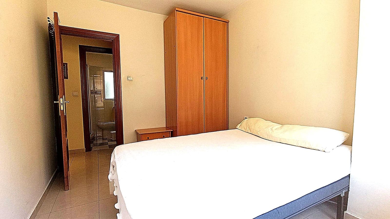 3 soveværelse Lejlighed til leje i Granada by - € 1.200 (Ref: 9181213)