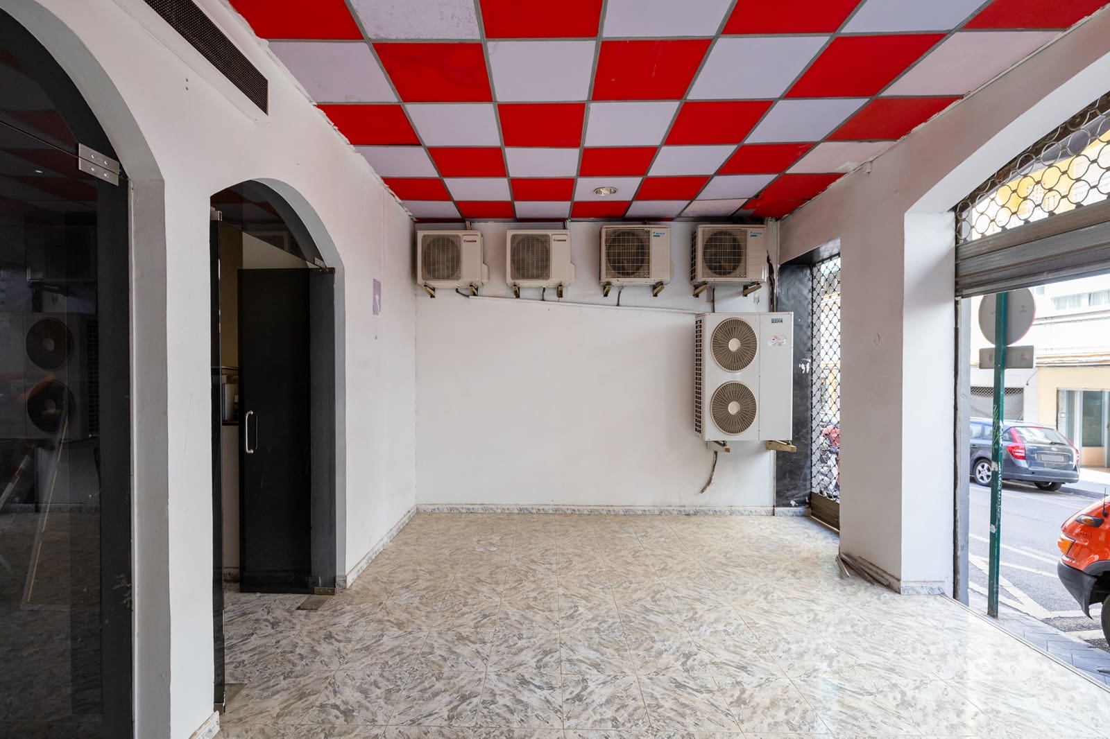 Virksomhed til salg i Granada by - € 200.000 (Ref: 9181214)