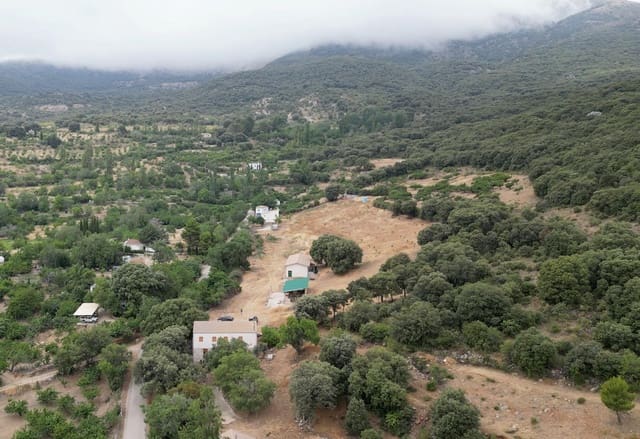 3 bedroom Finca/Country House for sale in Almadén with pool - € 370,000 (Ref: 9183833)