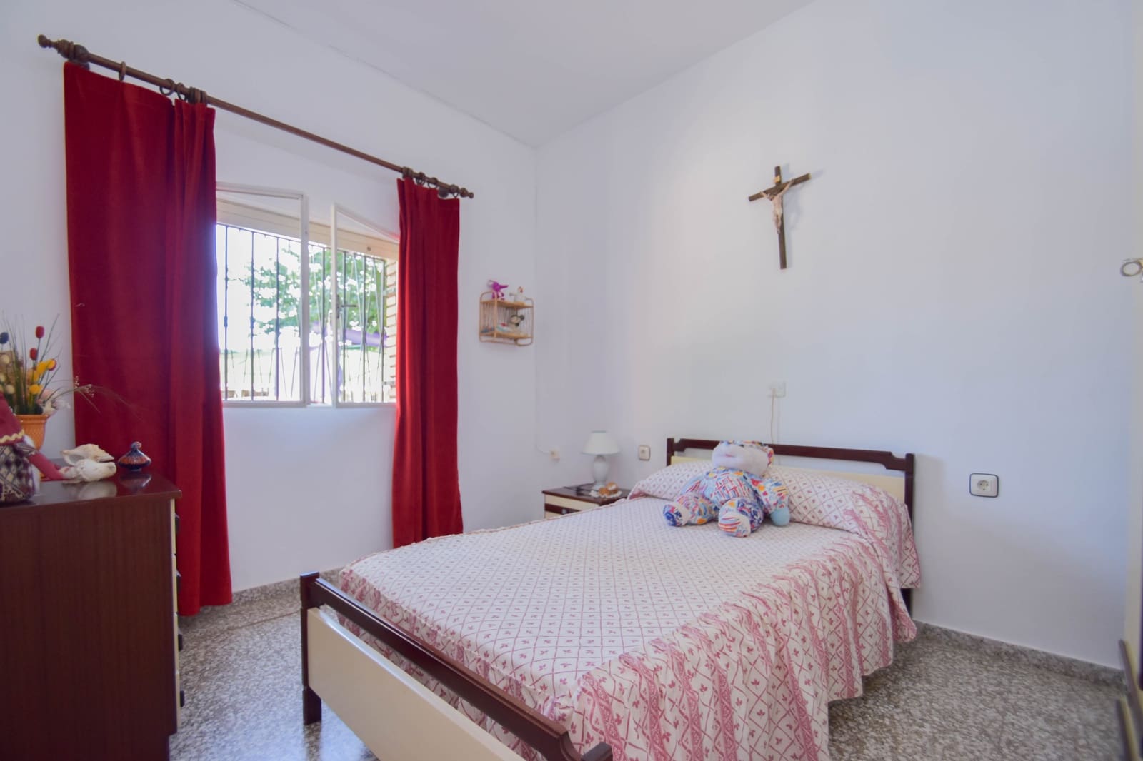 4 soveværelse Finca/Landehus til salg i Montefrio med swimmingpool - € 300.000 (Ref: 9187165)