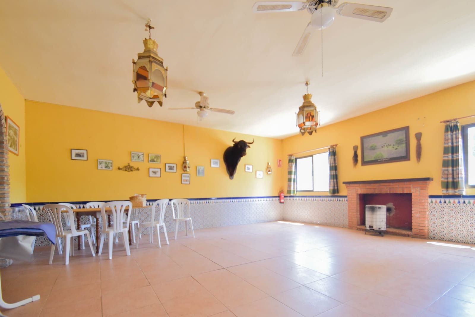 4 soveværelse Finca/Landehus til salg i Montefrio med swimmingpool - € 300.000 (Ref: 9187165)