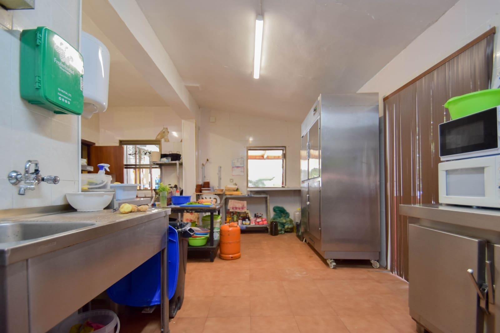 4 soveværelse Finca/Landehus til salg i Montefrio med swimmingpool - € 300.000 (Ref: 9187165)